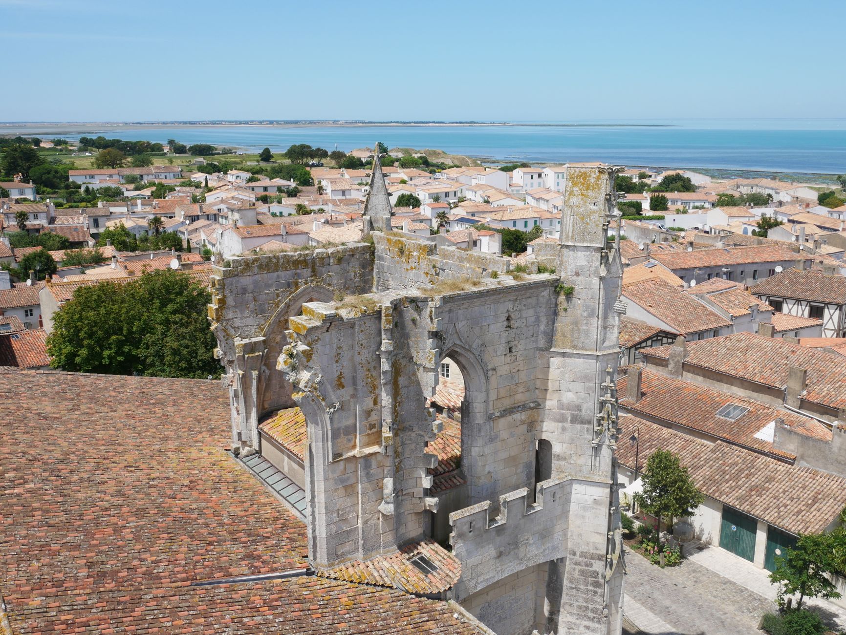Bâchage de toiture équipe à Limoges